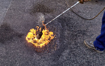 Wootton Bourne End flat roofing repairs